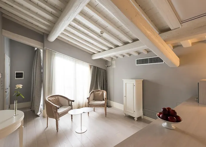 Cavalieri Palace Luxury Residences 3* Florence