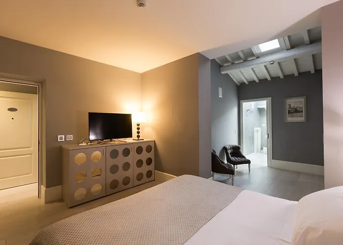 Cavalieri Palace Luxury Residences 3* Florence